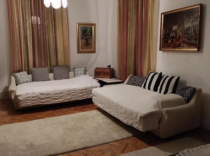 Issy Apartment